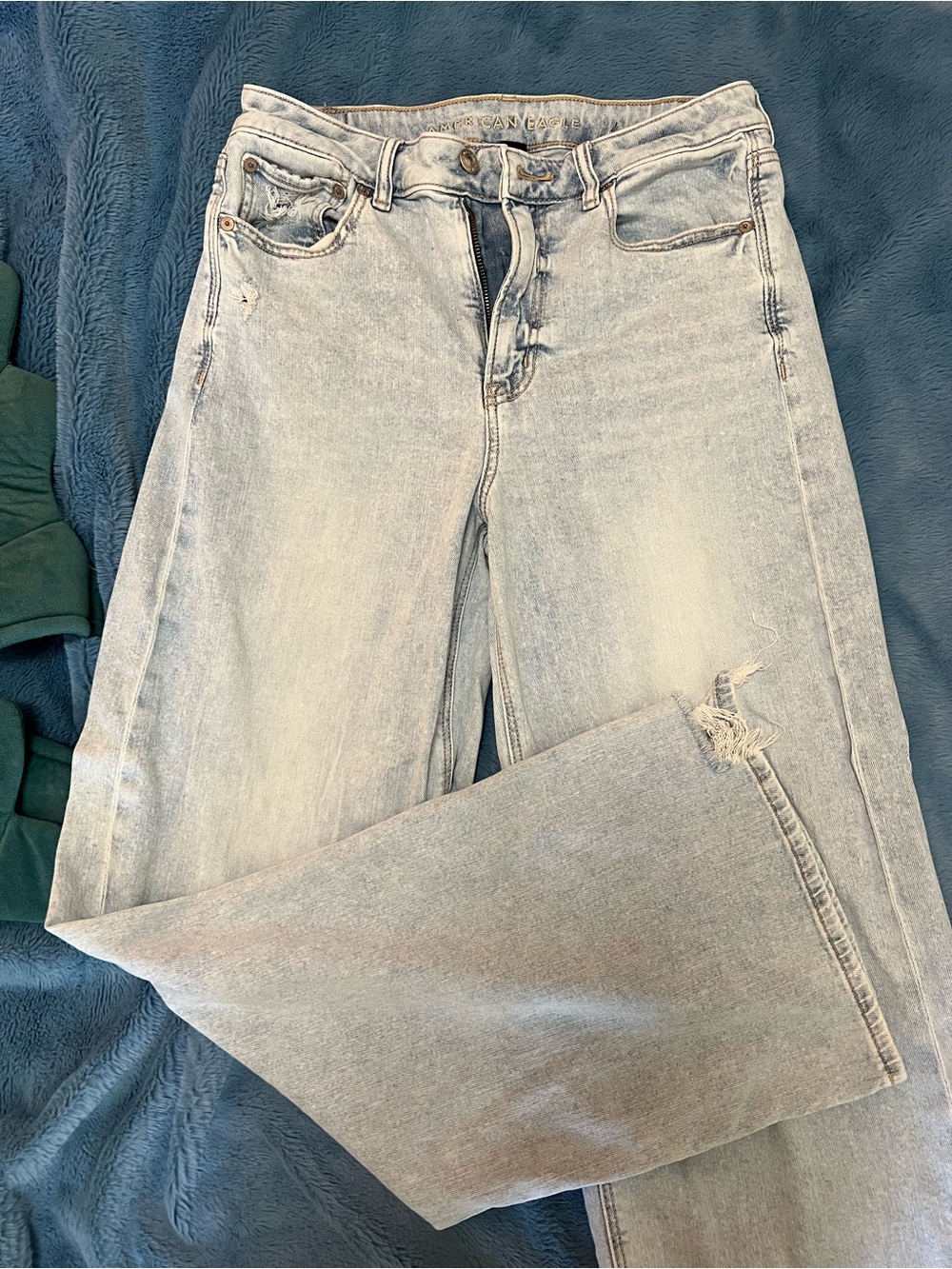 American Eagle Baggy Jeans